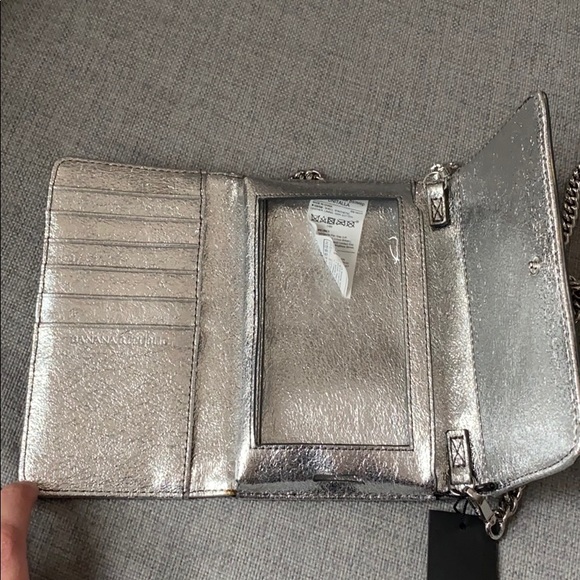 Banana Republic Phone & Card bag - Picture 2 of 4